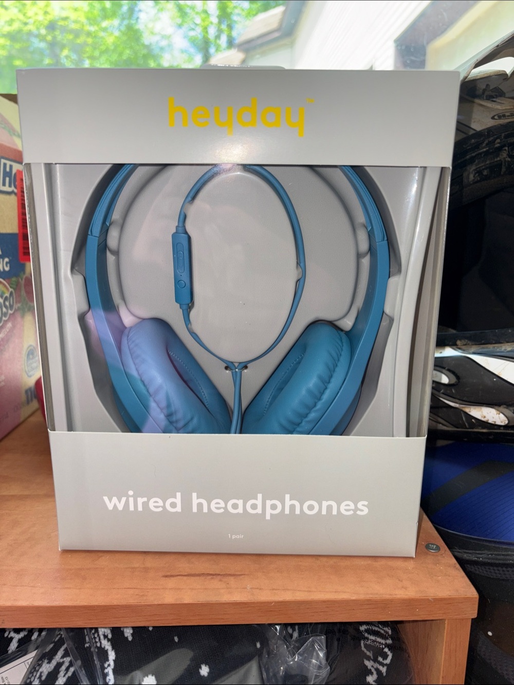 heyday Wired Headphones in Light Blue